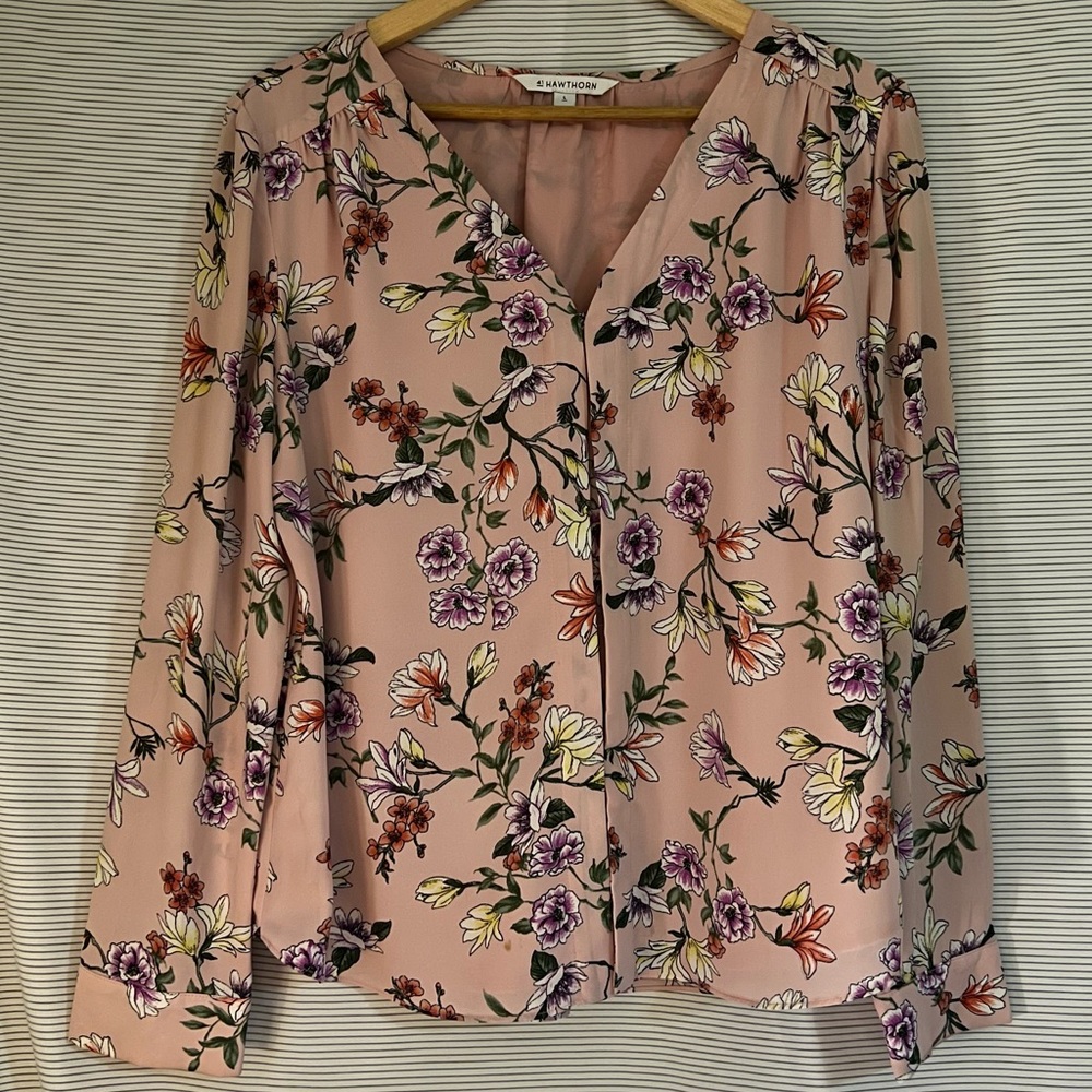 𝟒𝟏 𝐇𝐚𝐰𝐭𝐡𝐨𝐫𝐧𝐞 // Floral Blouse